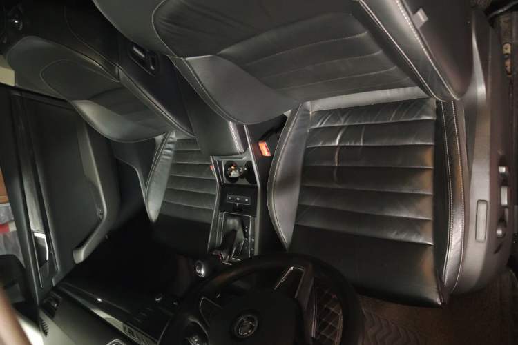 Used Skoda Superb 2016 TSI330 DSG Smart Drive Edition Interior 1