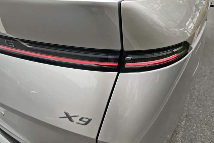 Used XPeng X9 2024 610 Long-Range Pro