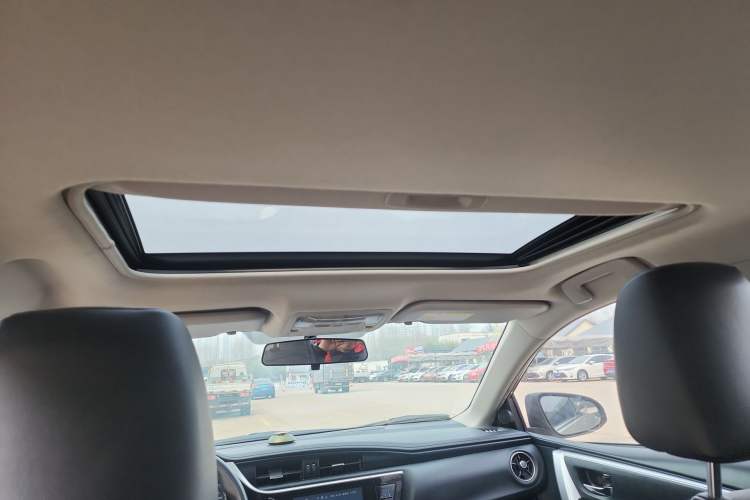 Used Toyota Corolla 2017 Revised Version 1.2T S-CVT GL-i Leather Edition
