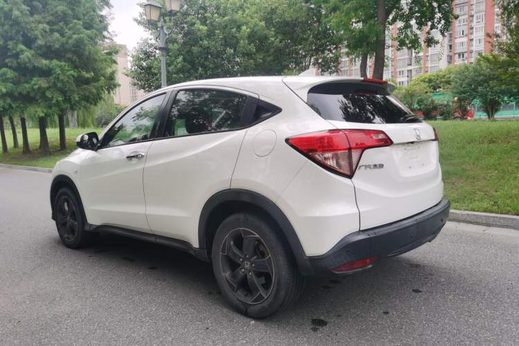 Used Honda Vezel 2016 1.8L CVT Front-Wheel Drive Pioneer Edition
