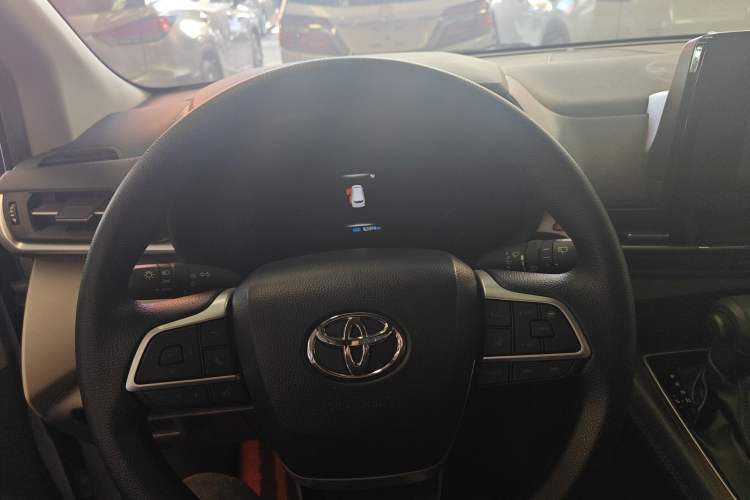 Used Toyota Sienna 2021 2.5L Hybrid Comfort Edition
