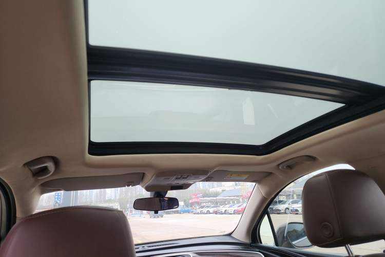 Used Buick Envision 2016 20T Two-Wheel-Drive Elite Model
