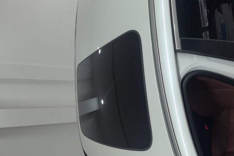 Used BMW 5 Series 2015 535Li Leading Model
