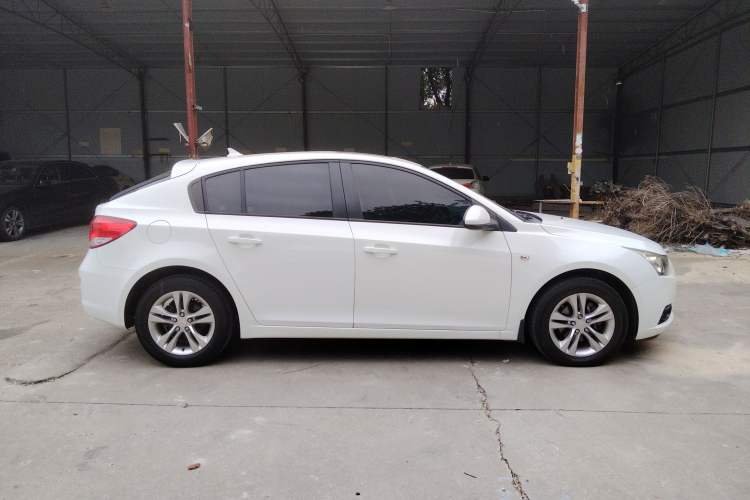 Used Chevrolet Cruze 2013 Hatchback 1.6L Automatic Luxury Model