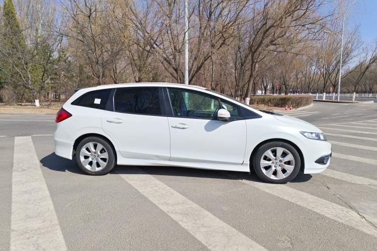 Used Honda Jade 2016 1.8L Automatic Comfort Elite Version 5 Seats