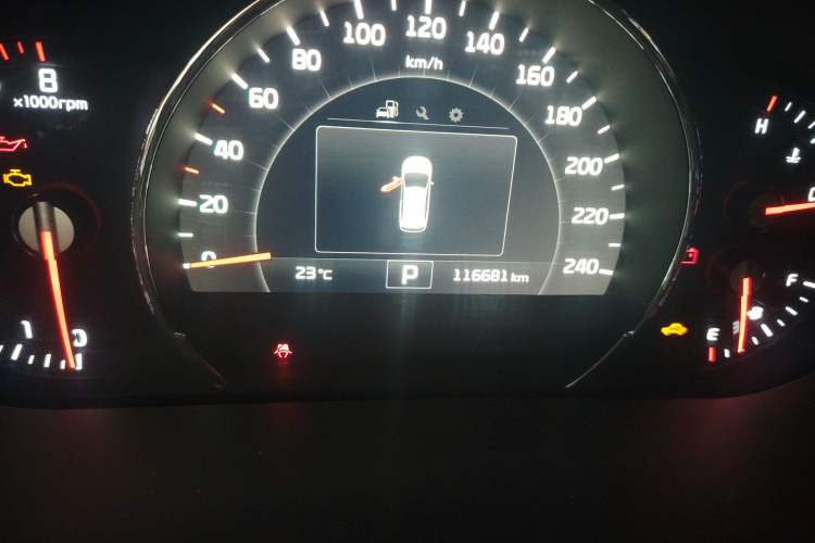 Used Kia Sorento 2015 Sorento L 2.4L Gasoline 4WD Elite Edition 7 Seats China IV Standard
