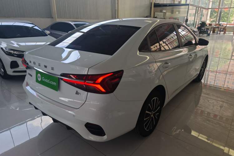 Used Roewe i5 2021 1.5L Manual Platinum Edition
