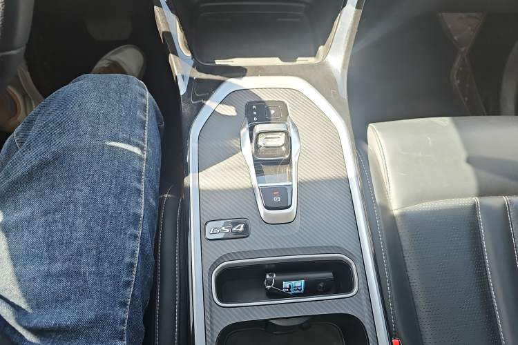 Used GAC Trumpchi GS4 2023 270T Automatic Smart Drive Navigation Edition Gear Lever