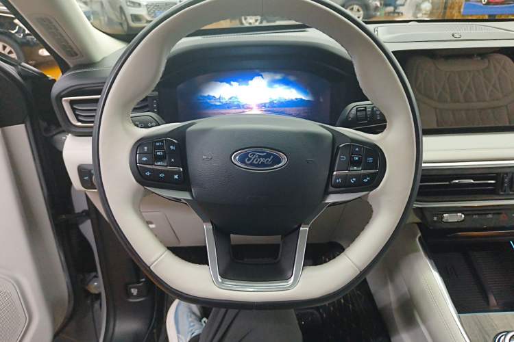 Used Ford Explorer 2023 EcoBoost 285 Four-Wheel Drive Red Gold Edition 6 Seats
