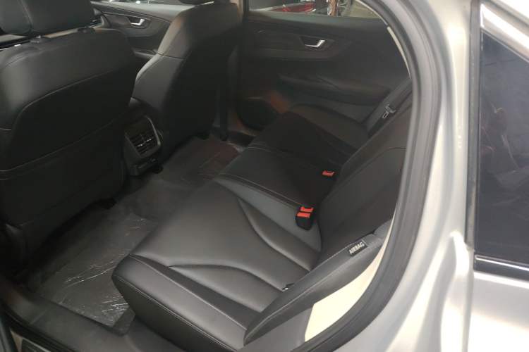 Used Hongqi E-QM5 2022 431 km Charge & Enjoy Edition Left Rear Seat