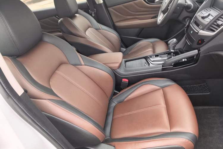 Used Dongfeng Aeolus AX7 2018 Classic 1.6T Automatic Elite Model