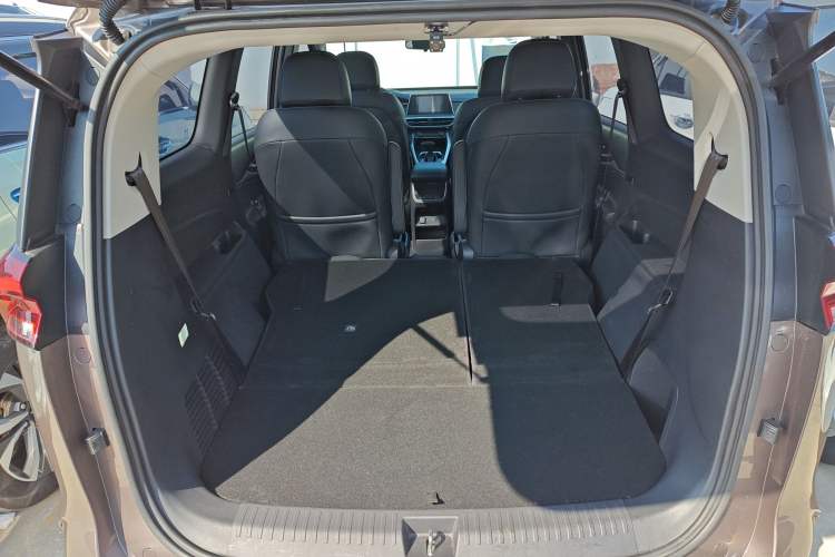 Used SAIC MAXUS G50 2019 1.5T Automatic Elite Edition China V Standard
