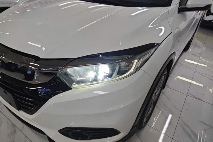 Used Honda Vezel 2020 1.5L CVT Elite Edition Exterior 2