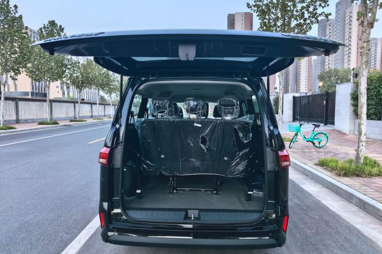 Used BAW Ruisheng Ace M7 2026 Model 1.6L Manual Standard Wheelbase Comfort 7-seater Trunk