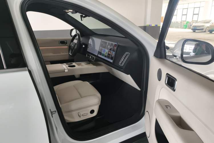 Used Li Auto L6 2024 Pro Model
