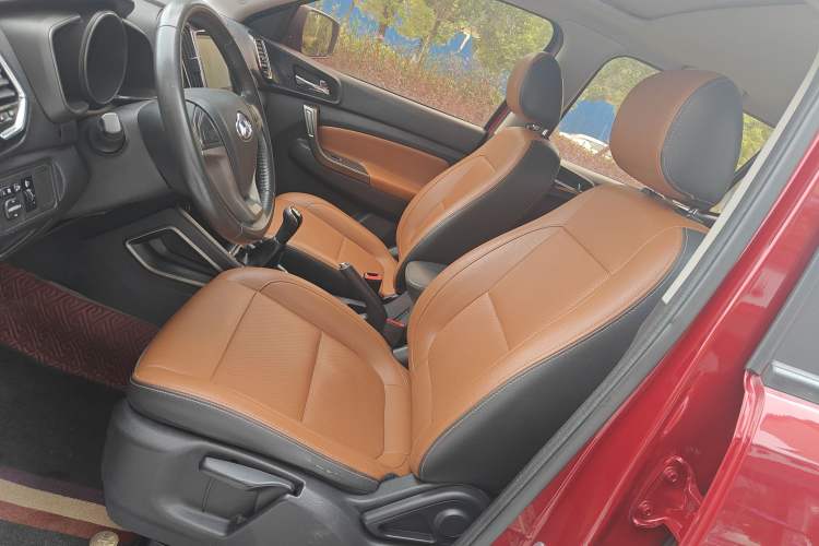 Used Oshan CX70 2016 1.6L Manual Luxury Model
