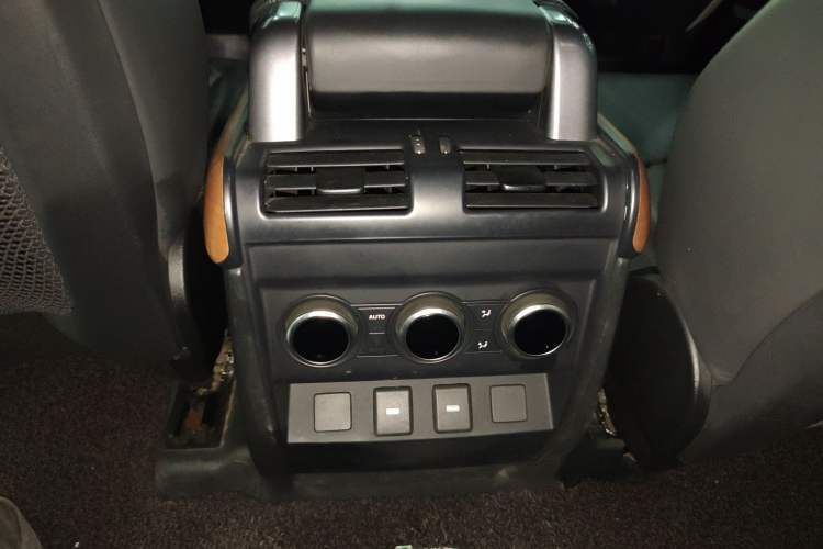 Used Land Rover Defender 2023 Facelift 110 3.0T P400 X-DYNAMIC HSE