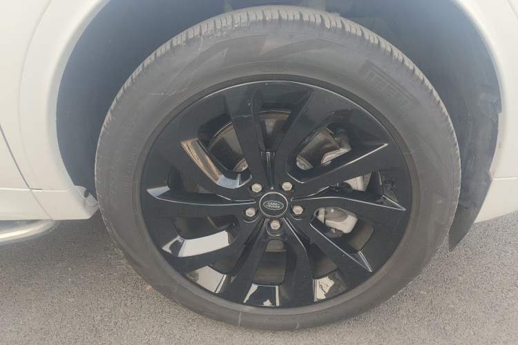 Used Land Rover Discovery Sport 2023 249 PS R-Dynamic S Performance Edition Exterior 5