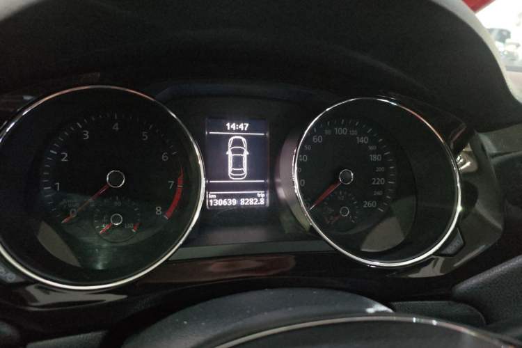 Used Volkswagen Sagitar 2018 280TSI DSG Comfort Model Odometer Close Up