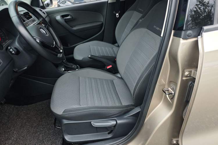 Used Volkswagen Polo 2014 1.6L Cross Polo Automatic