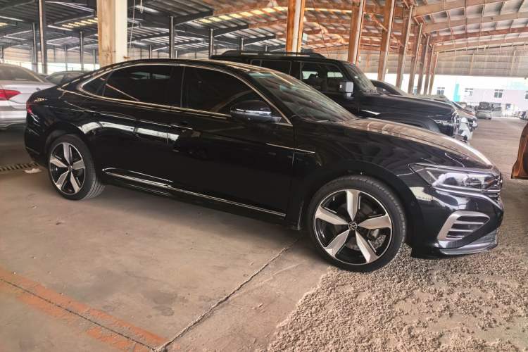 Used Volkswagen Passat 2023 Revised Version 380TSI Flagship Edition Exterior 3
