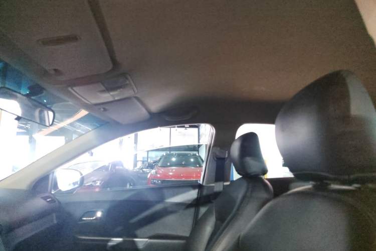 Used Kia K2 2012 Sedan 1.4L MT GLS Commemorative Edition
