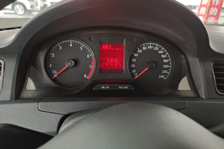 Used Volkswagen Santana 2015 1.6L Manual Fashion Edition