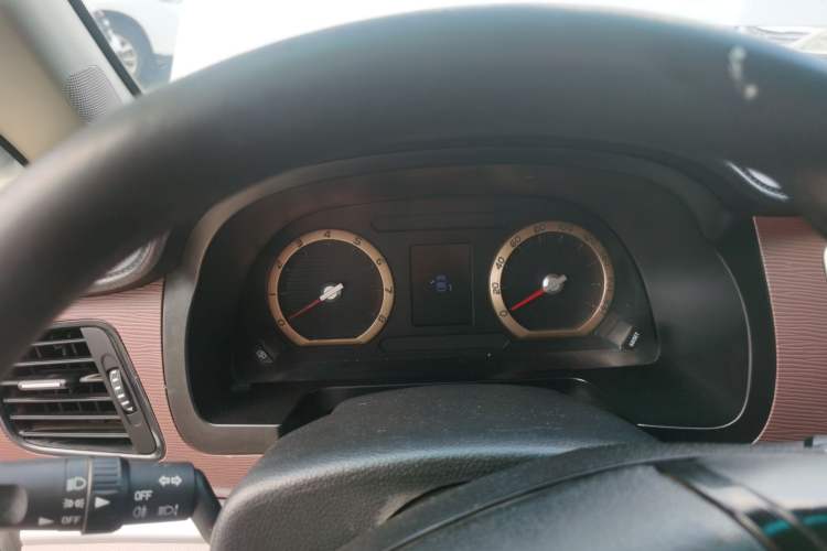 Used FORTHING Lingzhi 2019 M5L 1.6L 7-Seater Base Model China VI Standard
