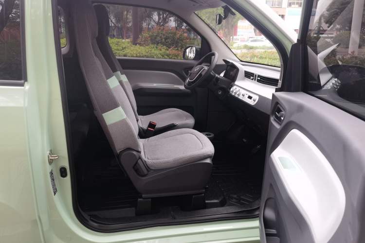 Used Wuling Hongguang MINIEV 2021 Macaron Premium Model – Lithium Iron Phosphate