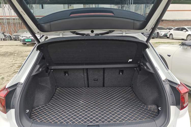 Used Volkswagen T-ROC 2021 Revised Version 280TSI DSG Two-Wheel Drive R-Line Pro Connected Car Edition
