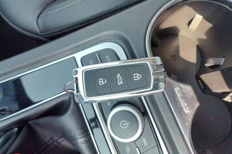 Used Zotye T700 2017 1.8T Manual Luxury Model
