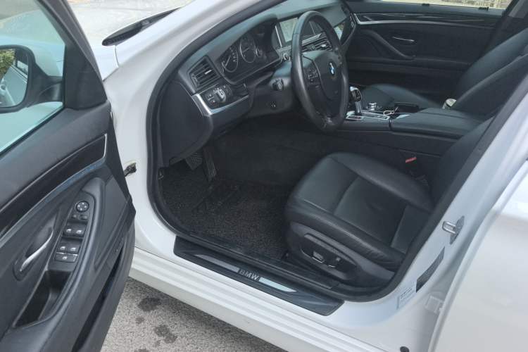 Used BMW 5 Series 2014 520Li Elegant Model