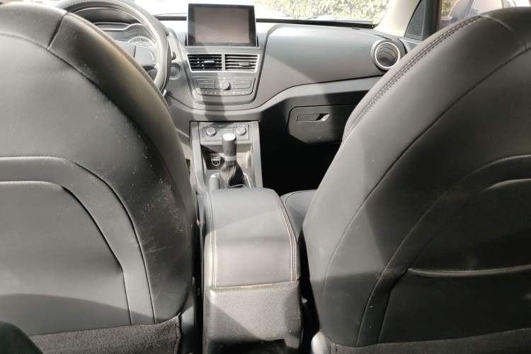 Used Bestune X40 2017 1.6L Manual Luxury Edition