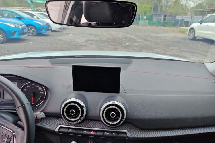 Used Audi Q2L 2022 35 TFSI Progressive Dynamic Edition Interior 3