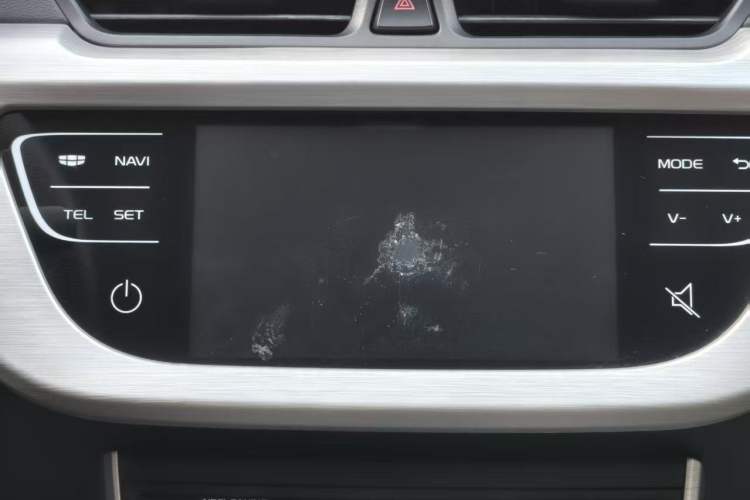 Used Geely Auto Vision 2019 Upgraded Model 1.5L Manual Luxury Version China VI Standard
