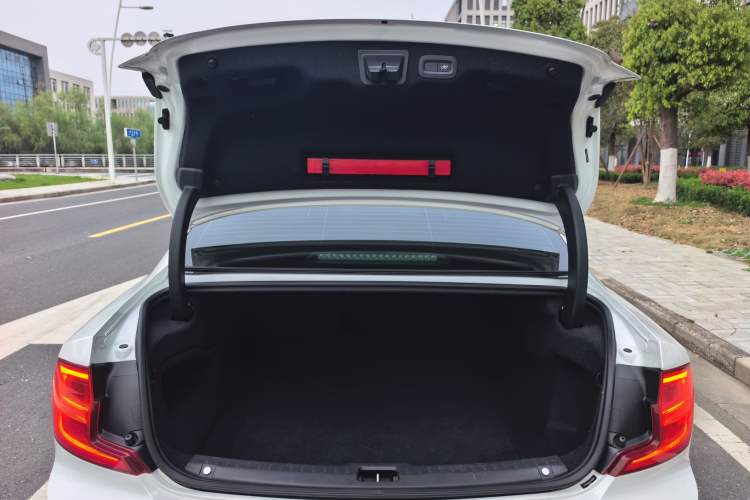 Used Volvo S90 2020 T5 Zhiyi Luxury Edition
