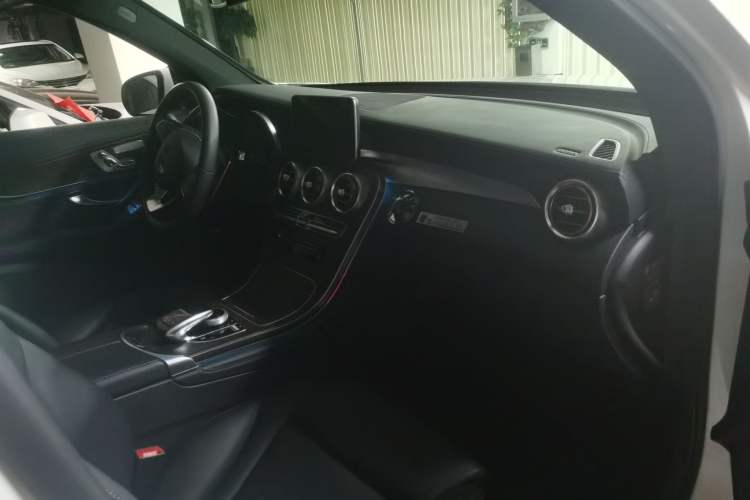 Used Mercedes-Benz GLC 2016 GLC 300 4MATIC Dynamic Model
