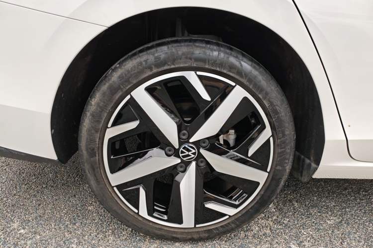 Used Volkswagen Lamando 2023 Lavida L 280TSI DSG Cool & Spicy Edition
