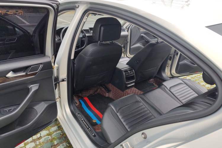 Used Volkswagen Magotan 2019 330TSI DSG Leading Model China VI Standard