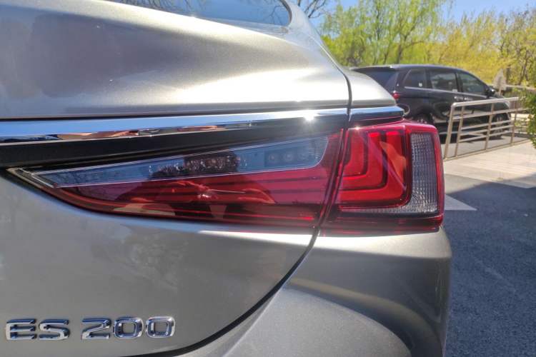 Used Lexus ES 2020 200 Excellence Edition
