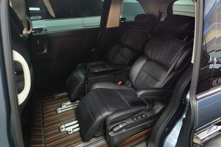 Used Honda Elysion 2016 2.4L Supreme Edition