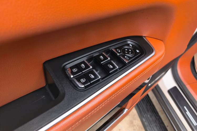 Used Zotye T700 2017 1.8T Dual-Clutch Prestige Model