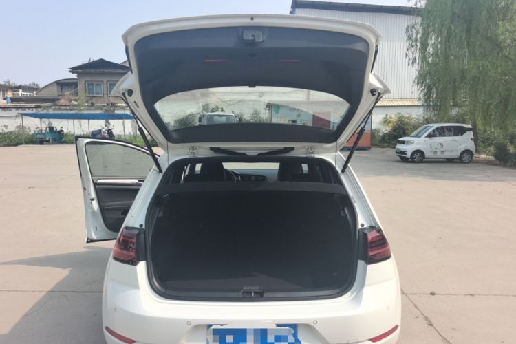 Used Volkswagen Golf 2018 280TSI Automatic R-Line Model Trunk