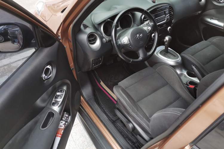 Used Infiniti ESQ 2014 1.6L Spontaneous Edition