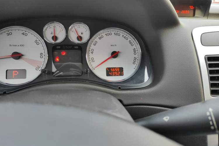 Used Peugeot 307 2013 1.6L Automatic CROSS
