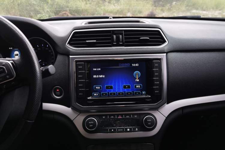 Used Haval H6 Coupe 2016 Blue-Label Diesel 2.0T Manual Two-Wheel Drive Elite Model China IV Standard
