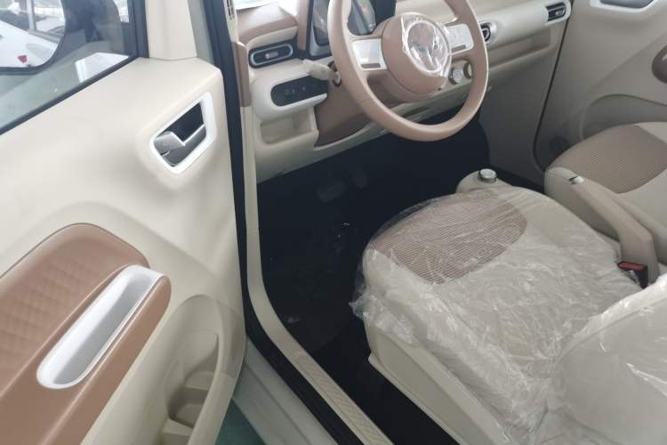Used Wuling Hongguang MINIEV 2024 3rd Generation 215km Youth Edition