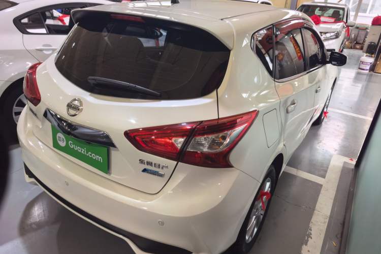 Used Nissan Tiida 2016 1.6L CVT Cool Dynamic Edition Exterior 6