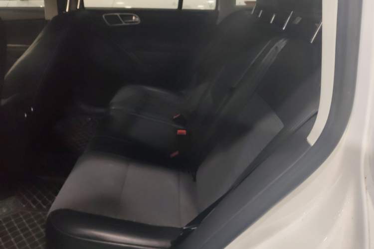 Used Volkswagen Tiguan L 2016 280TSI Automatic Two-Wheel-Drive Silk Road Style Edition
