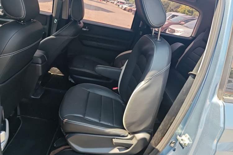 Used Wuling Hongguang PLUS 2019 1.5T Manual Luxury 7-Seater
